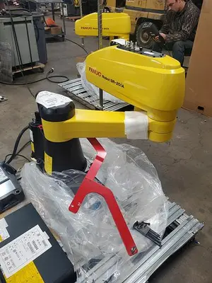 USED 2022 FANUC SR-20IA