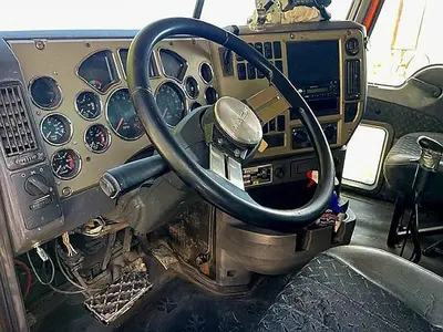 USED 2009 MACK GU713