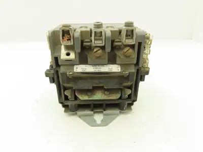 Furnas 40HP32AF Contactor Motor Starter 3Ph 600v 50Hp Ser A Coil 120v