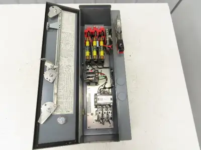 Cutler Hammer A30CDA0 Combination Motor Starter 10Hp 480V 3Ph Size 1 Fused