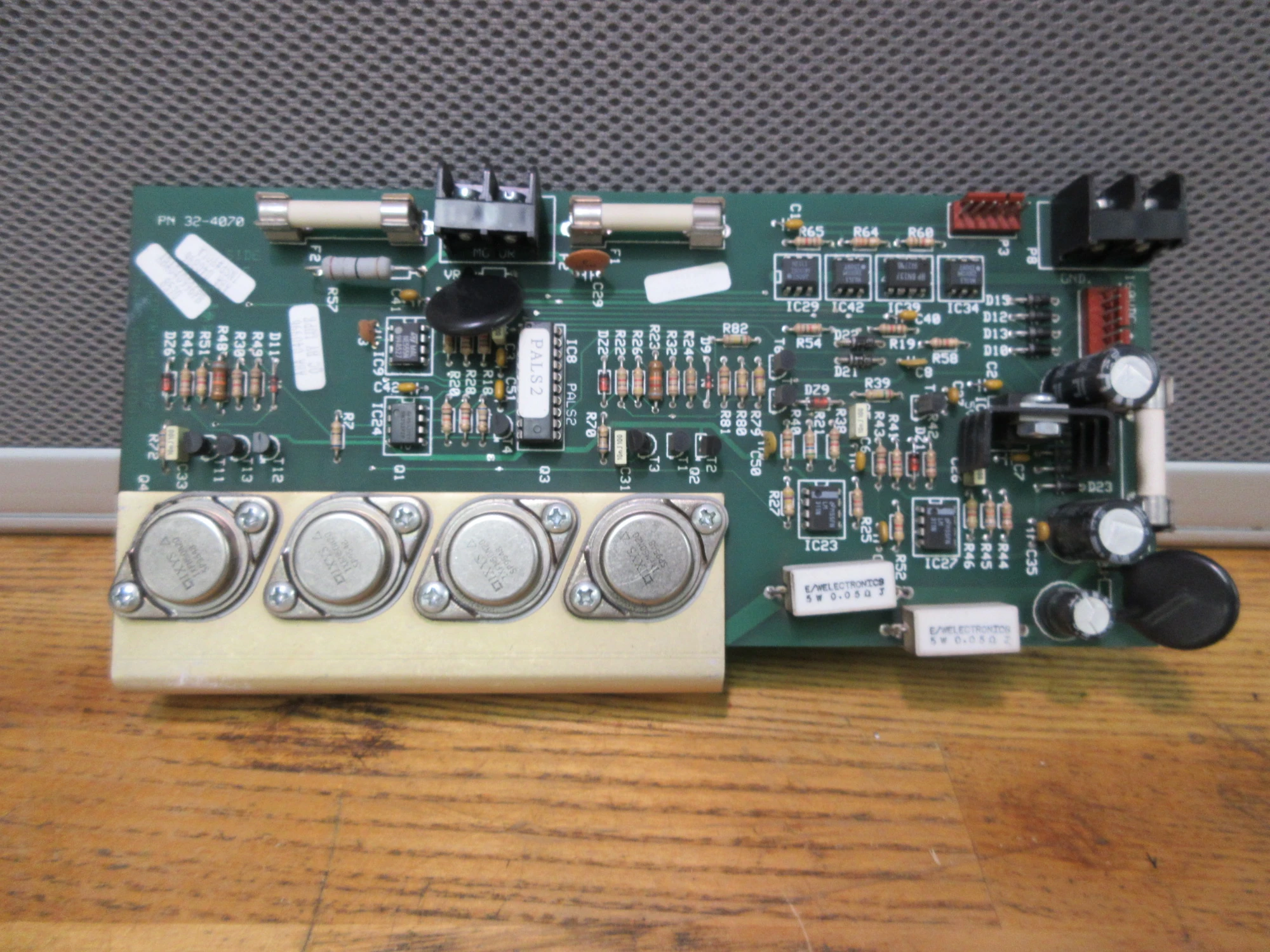 USED 1997 USED HAAS PARTS AND TOOLING 32-4070H BRUSH SERVO DRIVE BOARD