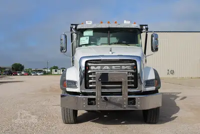 New | in-Stock 2026 MACK GRANITE 64BR Rolloff Trucks Texas US | Roll Off Truck World #1491904