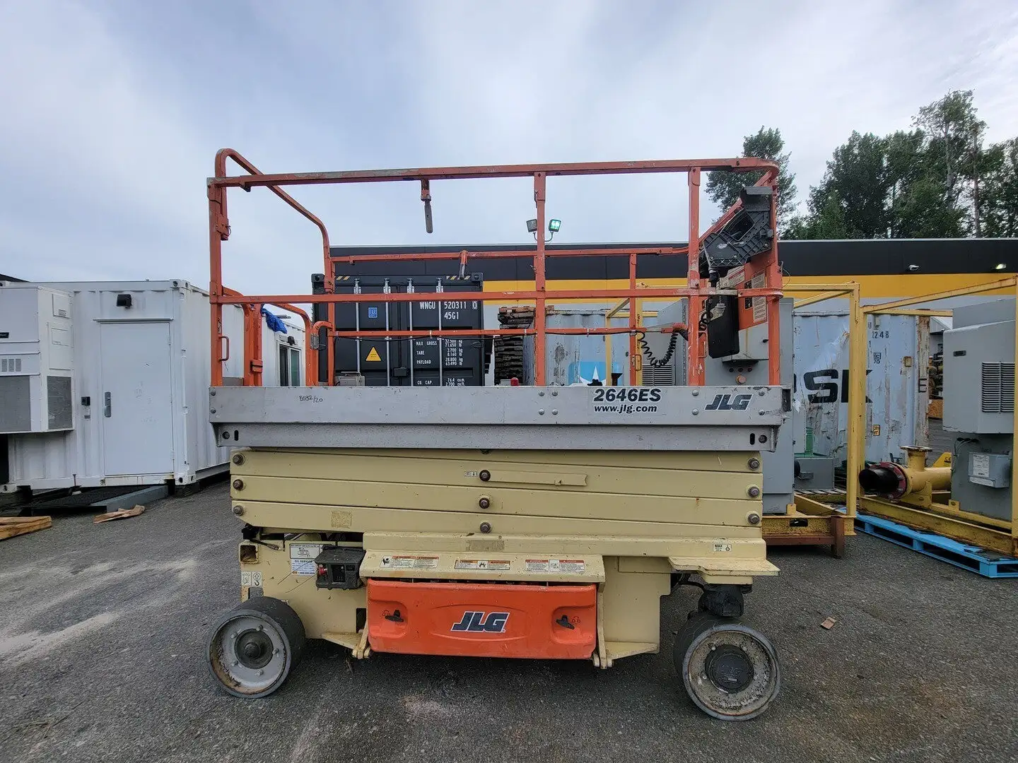 USED 2012 JLG 2646ES