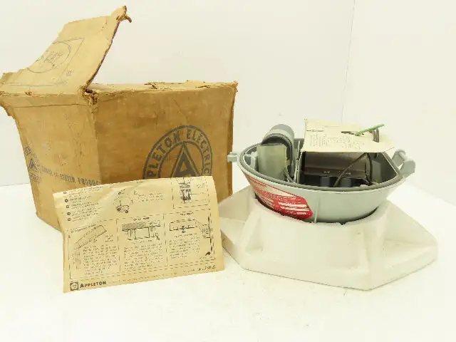 Appleton LPBC250-120 Mercmaster II Light Fixture 250W 120V H37 HPS Sodium Lamp