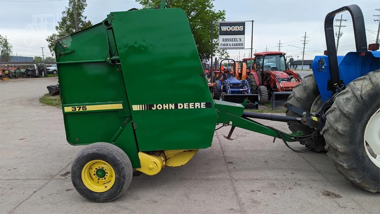 Used JOHN DEERE 375 Balers | Rosseel's Equipment Inc #720594