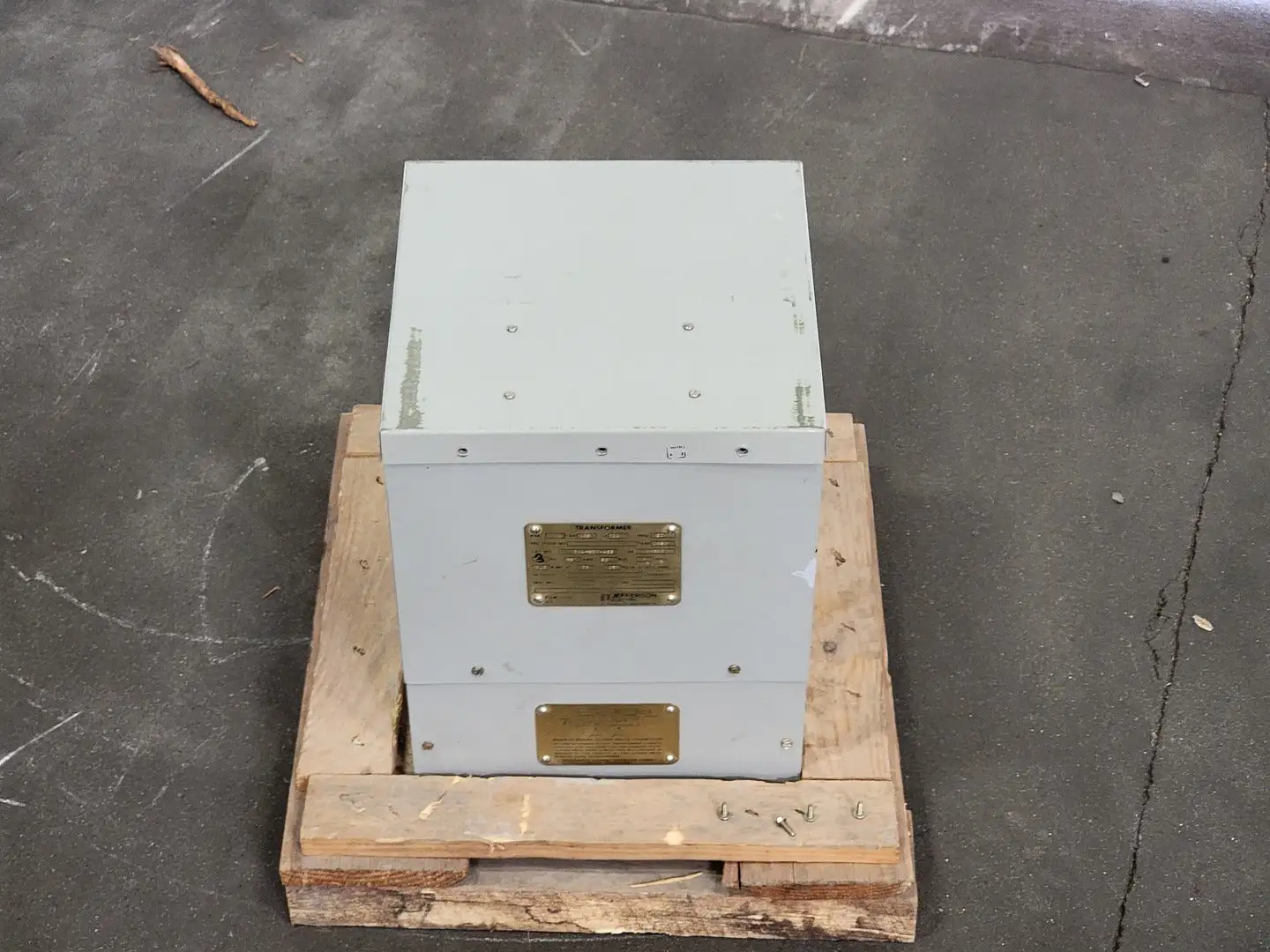 Used 1988 JEFFERSON ELECTRIC 244-001-458 Transformers British Columbia CA | Lenmark #265760