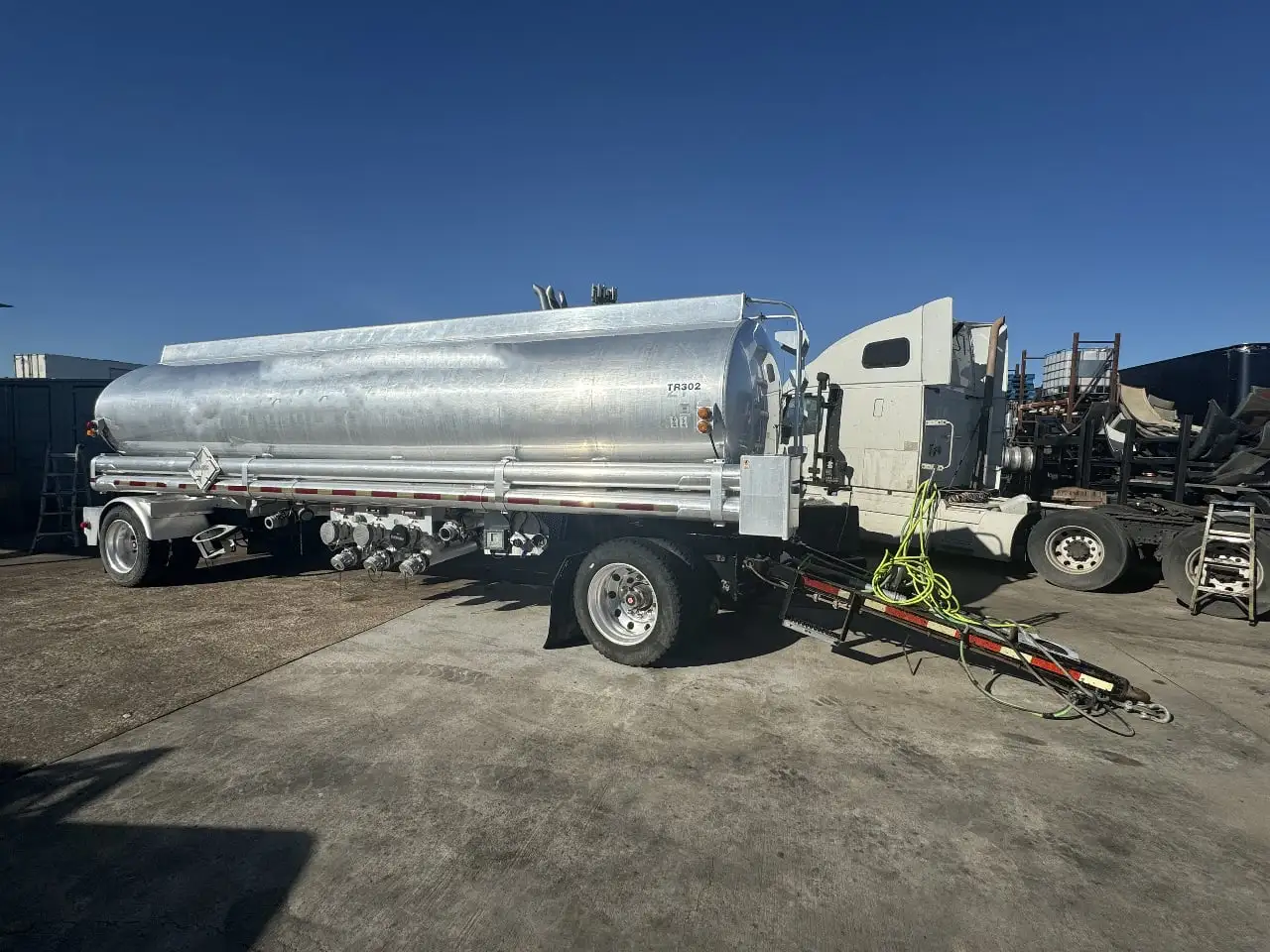 Used 2007 WELD-IT 406 AL PUP Tanker Trailers Texas US | MCO Truck & Equipment #1513801
