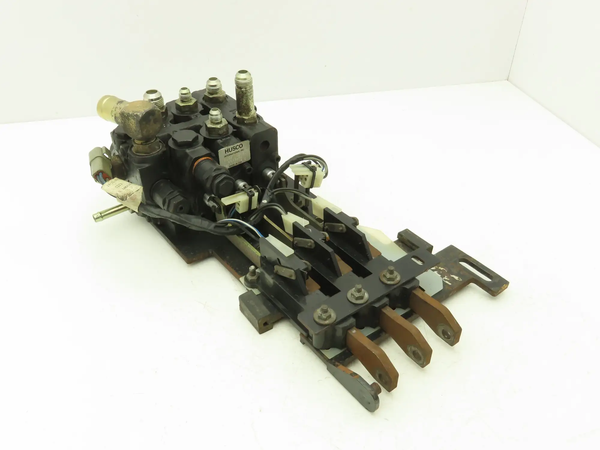 Husco Yale Hydraulic 3-Spool Forklift Mast Control Valve From ERC060GHN36TE084