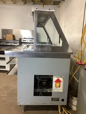 152-0607 Duke SWD600 Sandwich Salad Full Service Self Contained Prep Cooler Case