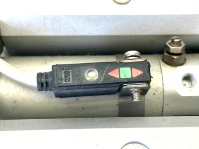 Used SMC MGCMB20-150-R-H7PWL Pneumatic Cylinders Michigan US | Maverick Industrial Sales #1390613