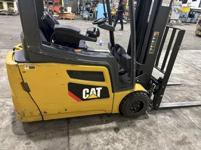 USED CAT