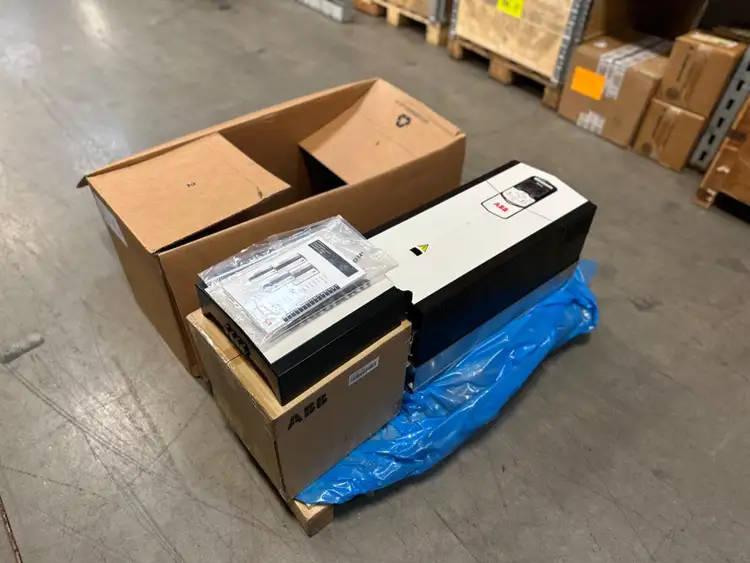 Used ABB ACS880-01-206A-2 PLC Processors | Palmetto Automation #1149392