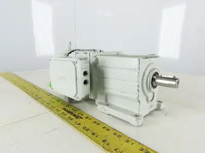 Lenze GST04-2M VBR 071-32 9.1:1 Ratio 230/460V 50/60Hz 155RPM Helical Gear Motor
