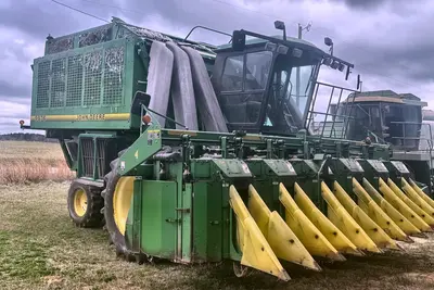 Used 2001 JOHN DEERE 9976 Self-propelled Harvesters Louisiana US | Proxy Equipment #1385191