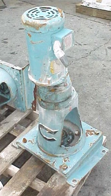 USED CHEMINEER STIONARY MOUNT MIXER MIXER