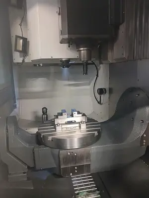 Used 2022 HAAS UMC 750 Universal Machining Centers CZ | Amaron s.r.o. #1147050