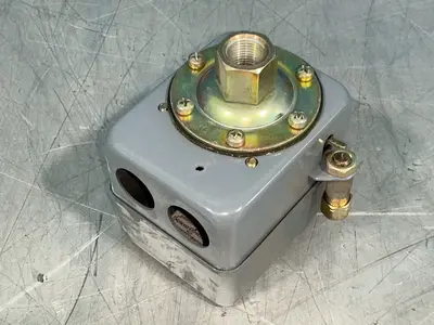 Used FURNAS 69HAU1 Pressure Switches Ohio US | HGR 24 #1488477