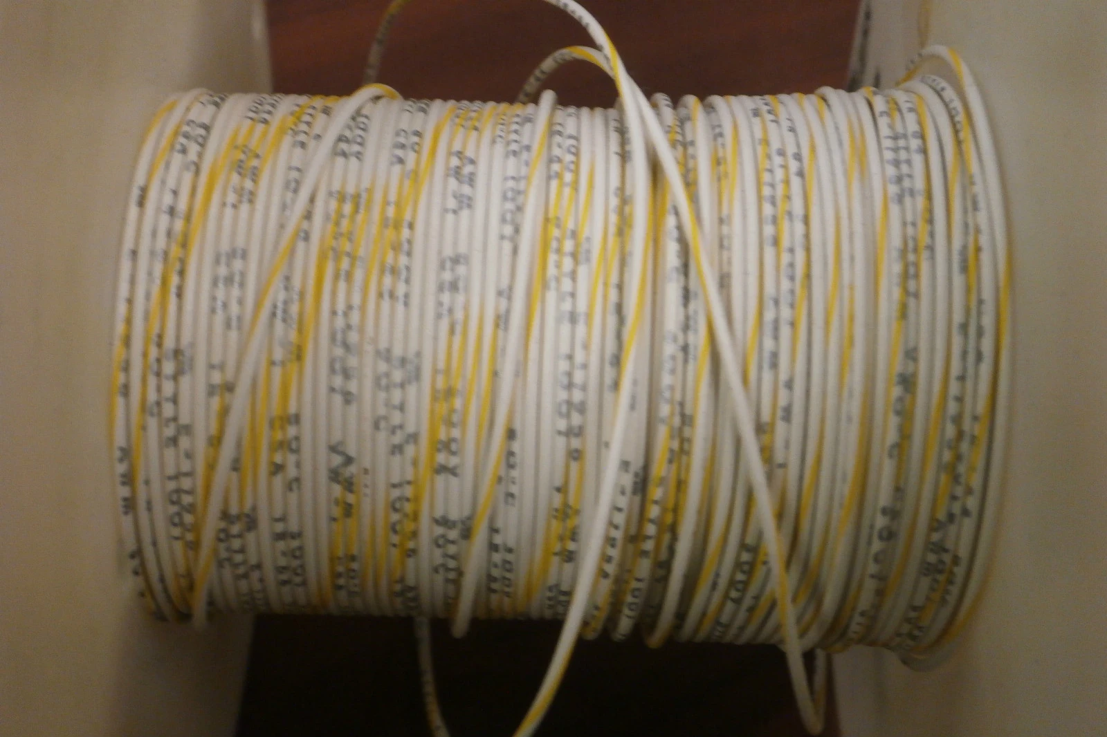 New 22-1007 White/Yellow PBC22 AWG (Est 400 ft) Wire