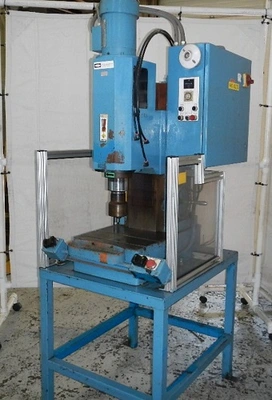 Used _UNKNOWN_ _UNKNOWN_ Rivet Spinners / Orbital New Jersey US | National Machinery Exchange #1500328