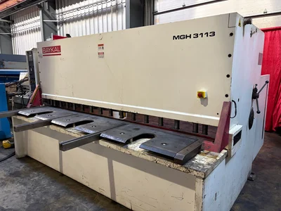 Pre-owned BAYKAL HYDRAULIC SWING BEAM SHEAR 10’ x ½” capacity