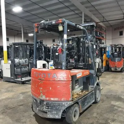 USED 2017 TOYOTA 7FBCU35