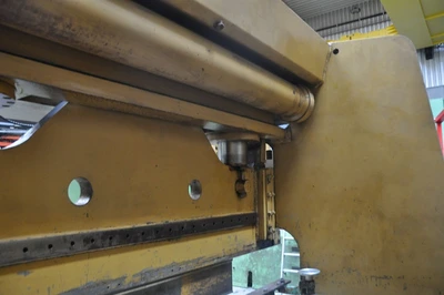 USED COLLY 200 TON X 3100 MM
