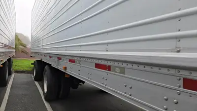 USED 2011 UTILITY 53FT