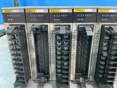 Used OMRON PA204 Input / Output Modules Ohio US | HGR 24 #1345302