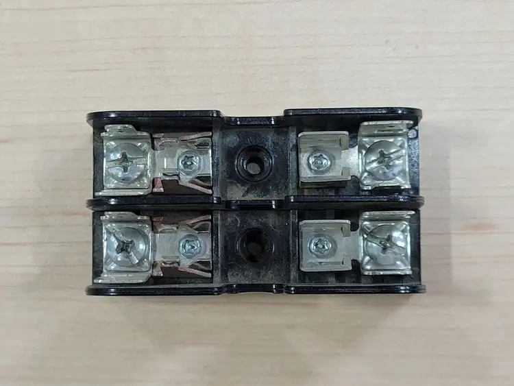 Used FERRAZ SHAWMUT 30322RAB Misc Electrical & Power Parts British Columbia CA | Lenmark #249957