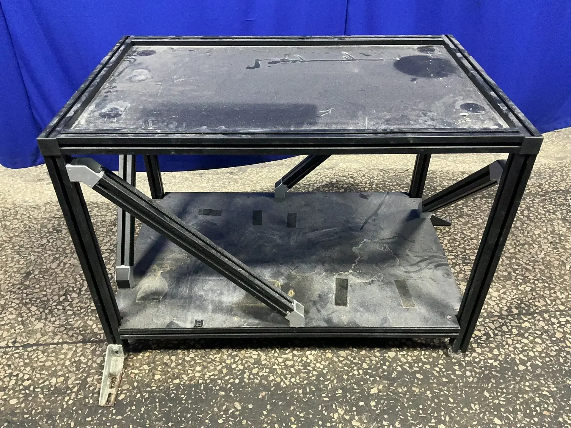 Used _UNKNOWN_ _UNKNOWN_ Work Benches Ohio US | HGR 24 #1373017