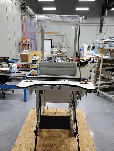 Used UIC - UNIVERSAL INSTRUMENTS CORP 44" LIFTGATE CONVEYOR Conveyors Florida US | SMT Resource #484233