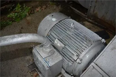 Unknown 100 HP Blower