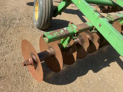 Used John Deere 13’6” Disc, Pull Behind with Pin Hitch, Hydraulic Lift/Lower, 9.5L-15 and 11L-14 Tir...