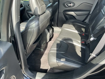 USED 2019 JEEP CHEROKEE