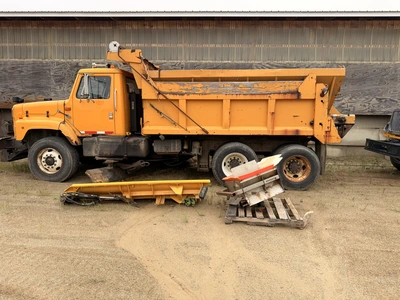 Used 1999 INTERNATIONAL 2674 6X4 Dump trucks Michigan US | Miedema Asset Management Group #1456830