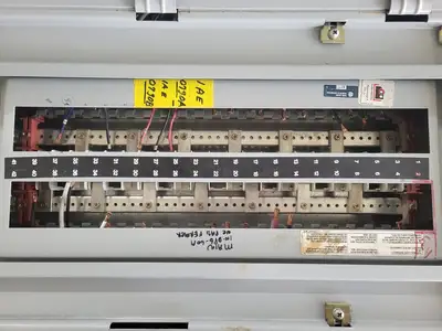 Used CUTLER-HAMMER PL1A Switchgears British Columbia CA | Lenmark #1433564