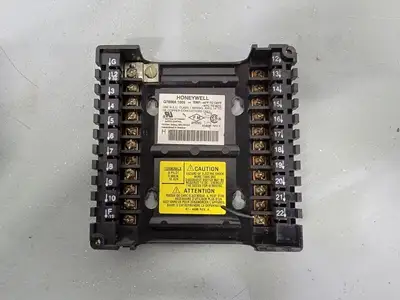 Used HONEYWELL RM7890-B-1014 Misc Electrical & Power Parts British Columbia CA | Lenmark #251930