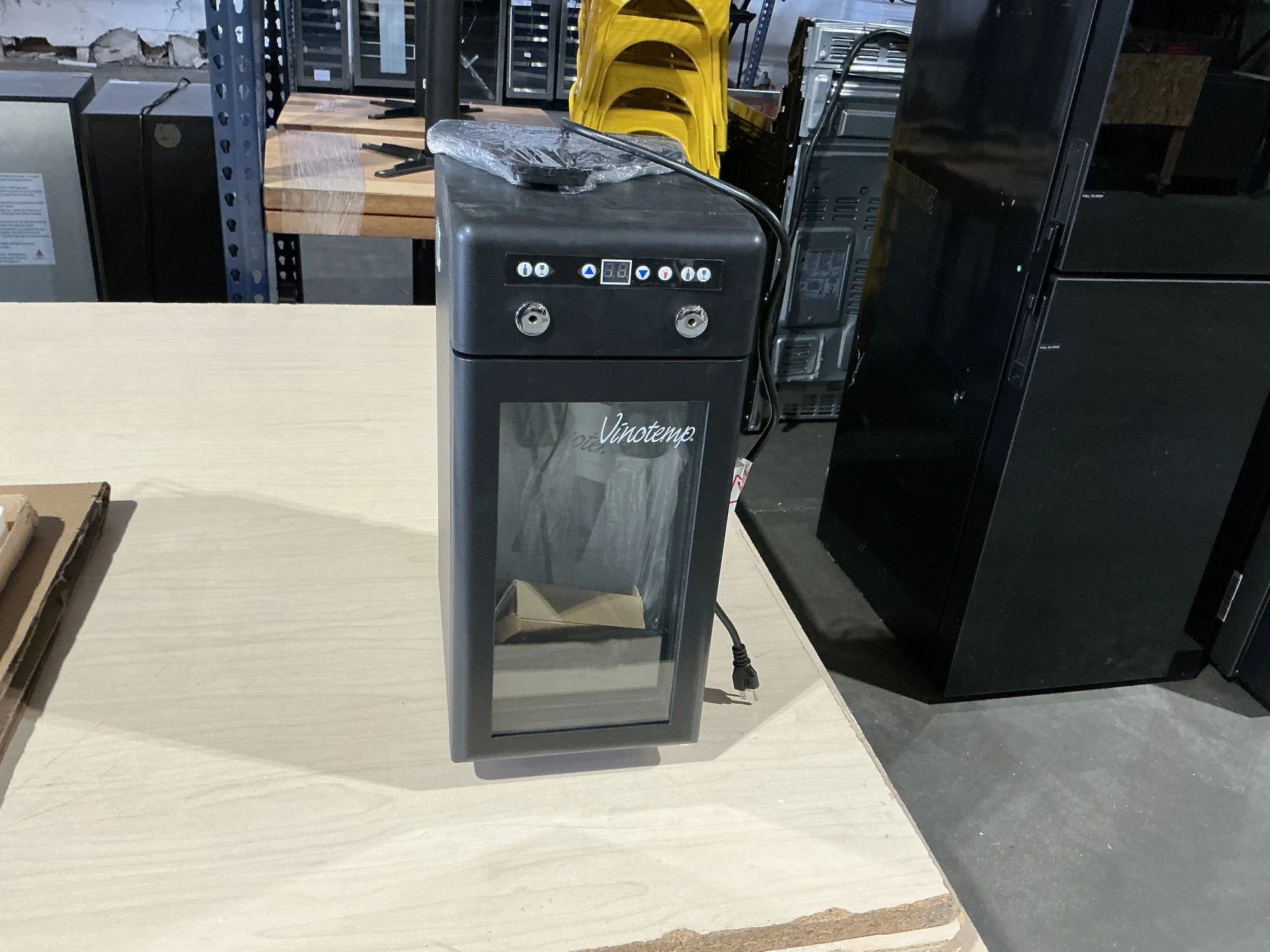 Used VINOTEMP VT-WD002-BLK Bottle Coolers Michigan US | Miedema Asset Management Group #1487793