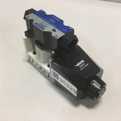 USED VICKERS DG4V52AMP7LH740