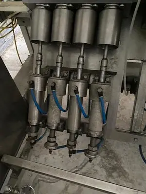 Raque 8 Head Piston Depositor