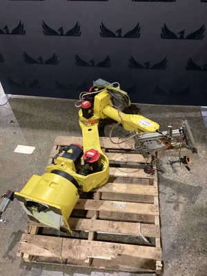 USED 2003 FANUC M-16IB/20 + R-J3IB