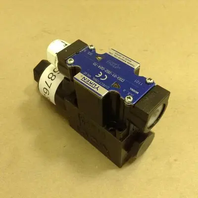 USED YUKEN DSG-01-2B2-D24-70
