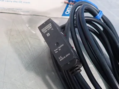 NEW OMRON E3SAT61L