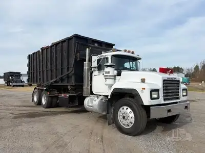 Used 1997 MACK RD688S Hooklifts & Roll-Offs North Carolina US | Southeastern Equipment Corp #1467776