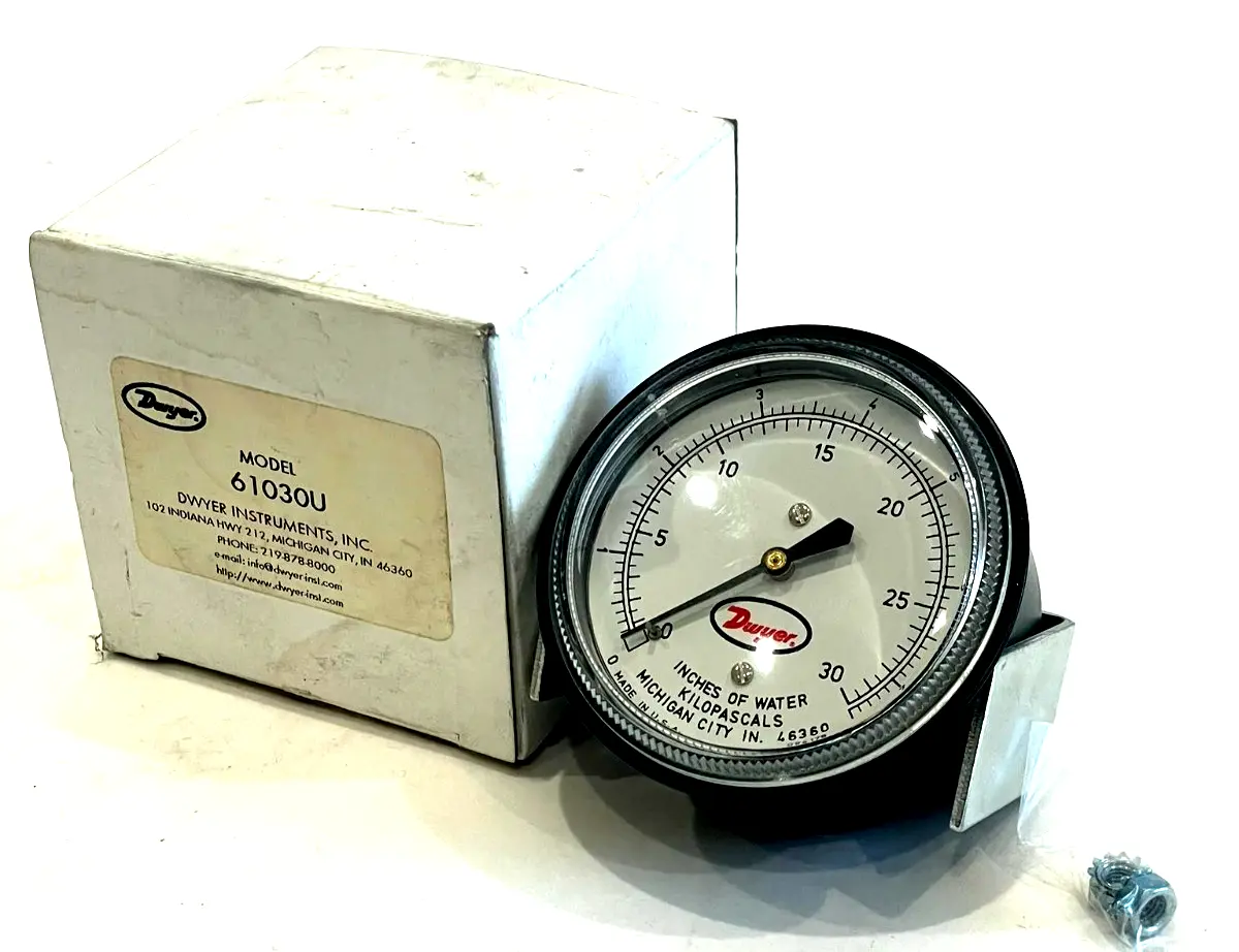 NEW DWYER 61030U PRESSURE GAUGE