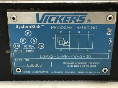 USED VICKERS DGMX2-5-PP-FW-S-30