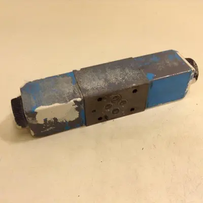 USED VICKERS DG4V-3-6C-M-U-HL7-60