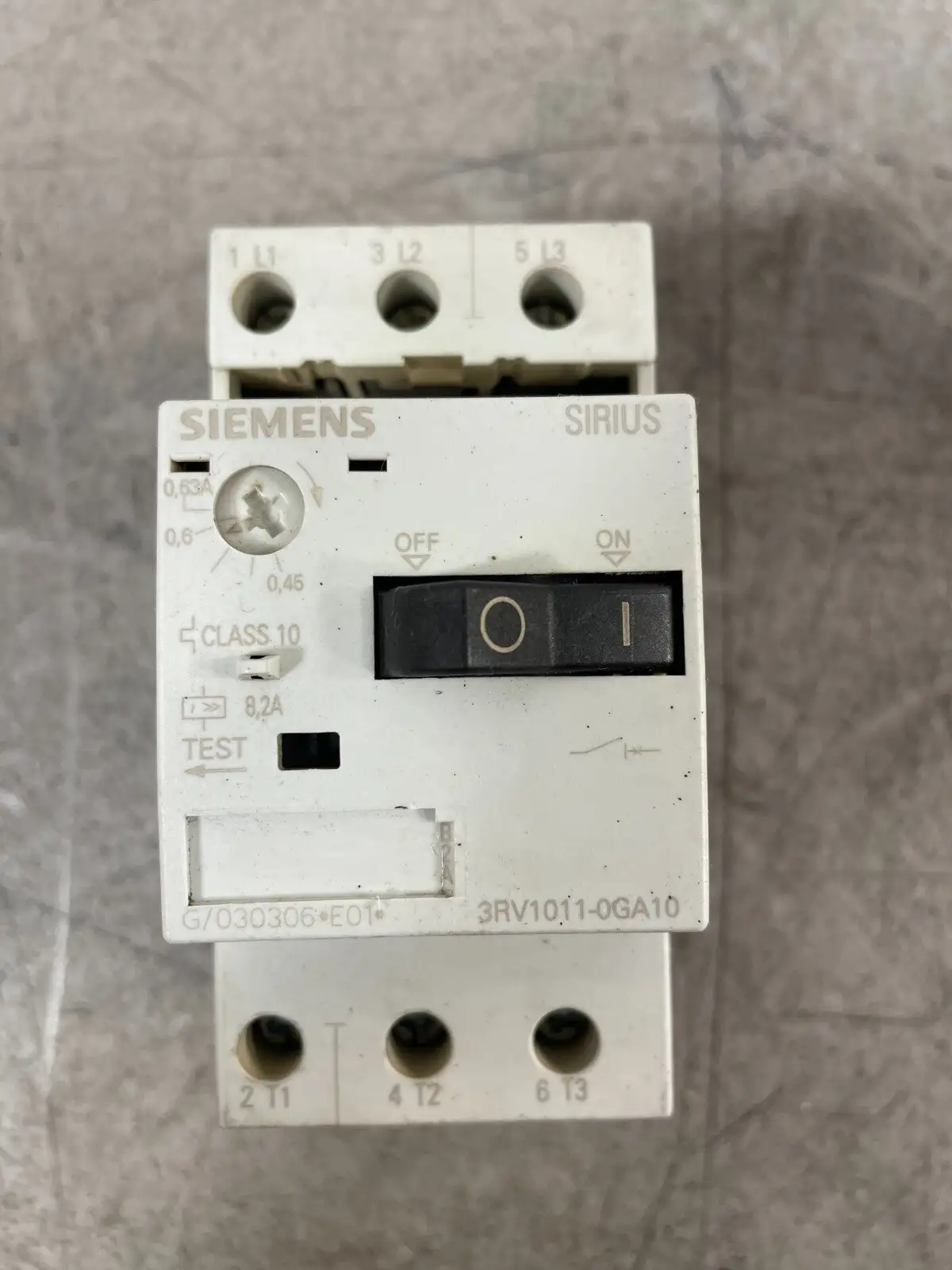 USED Siemens Siemens 3RV1 3RV1011-0GA10