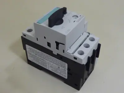 USED SIEMENS 3RV1 021-1AA10