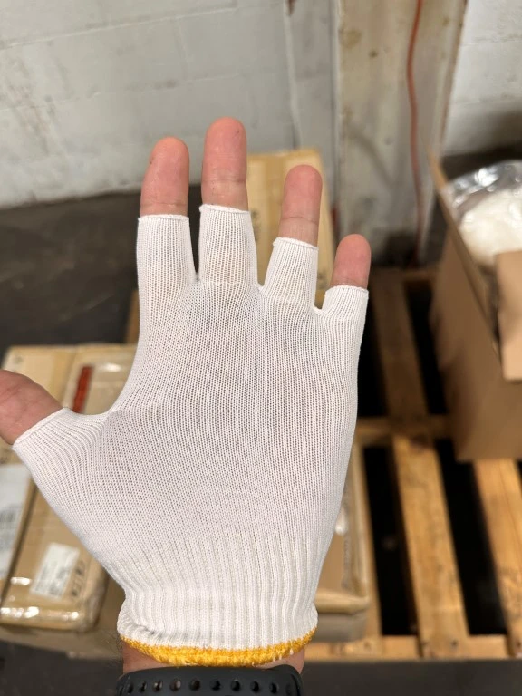 MEDIUM NYLON INSPECTION GLOVES (300 PAIRS)